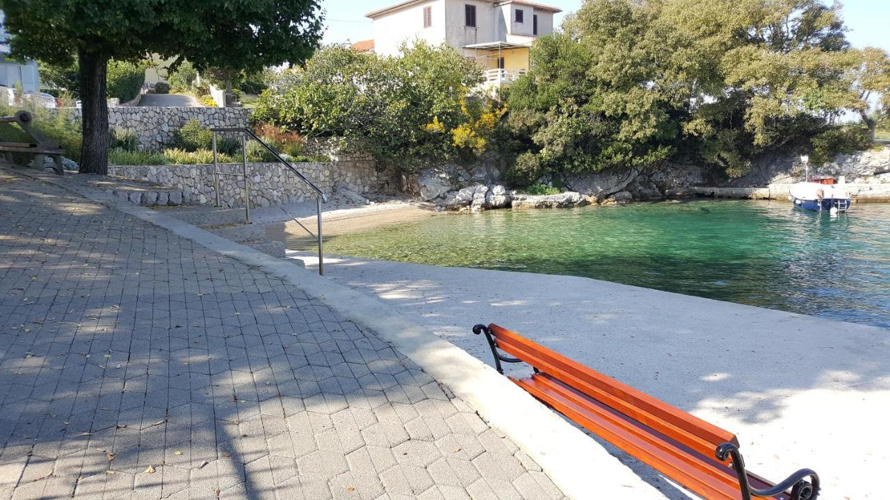 Vila Kraljica Malinska Εξωτερικό φωτογραφία