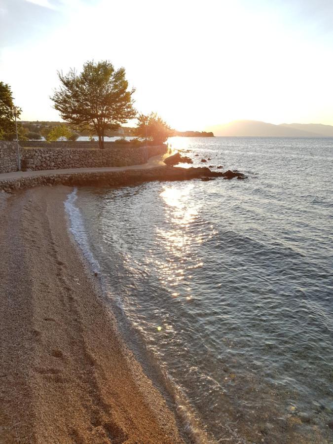 Vila Kraljica Malinska Εξωτερικό φωτογραφία