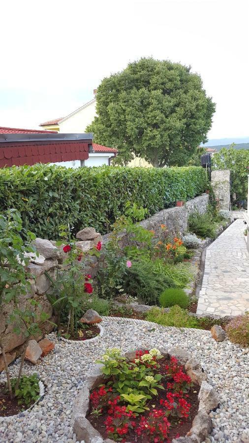 Vila Kraljica Malinska Εξωτερικό φωτογραφία