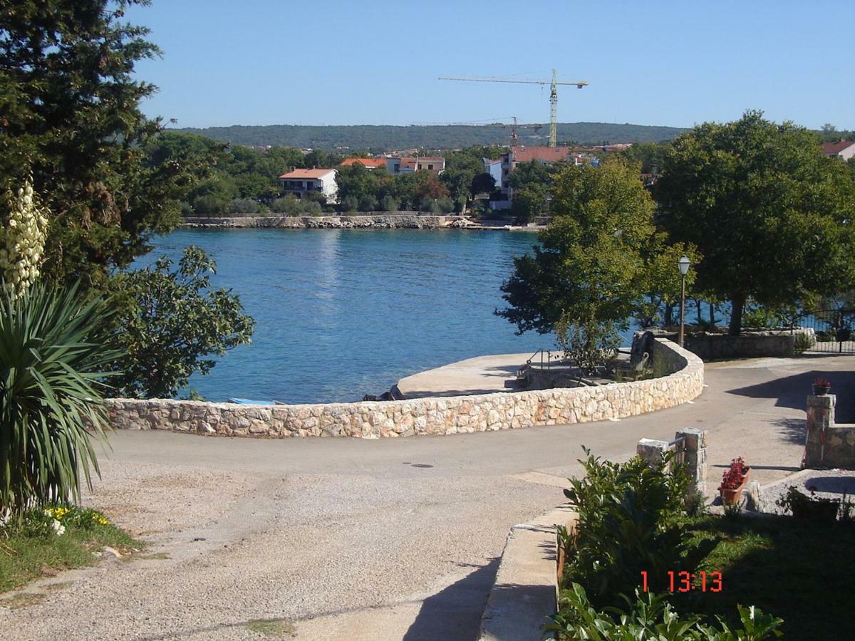 Vila Kraljica Malinska Εξωτερικό φωτογραφία
