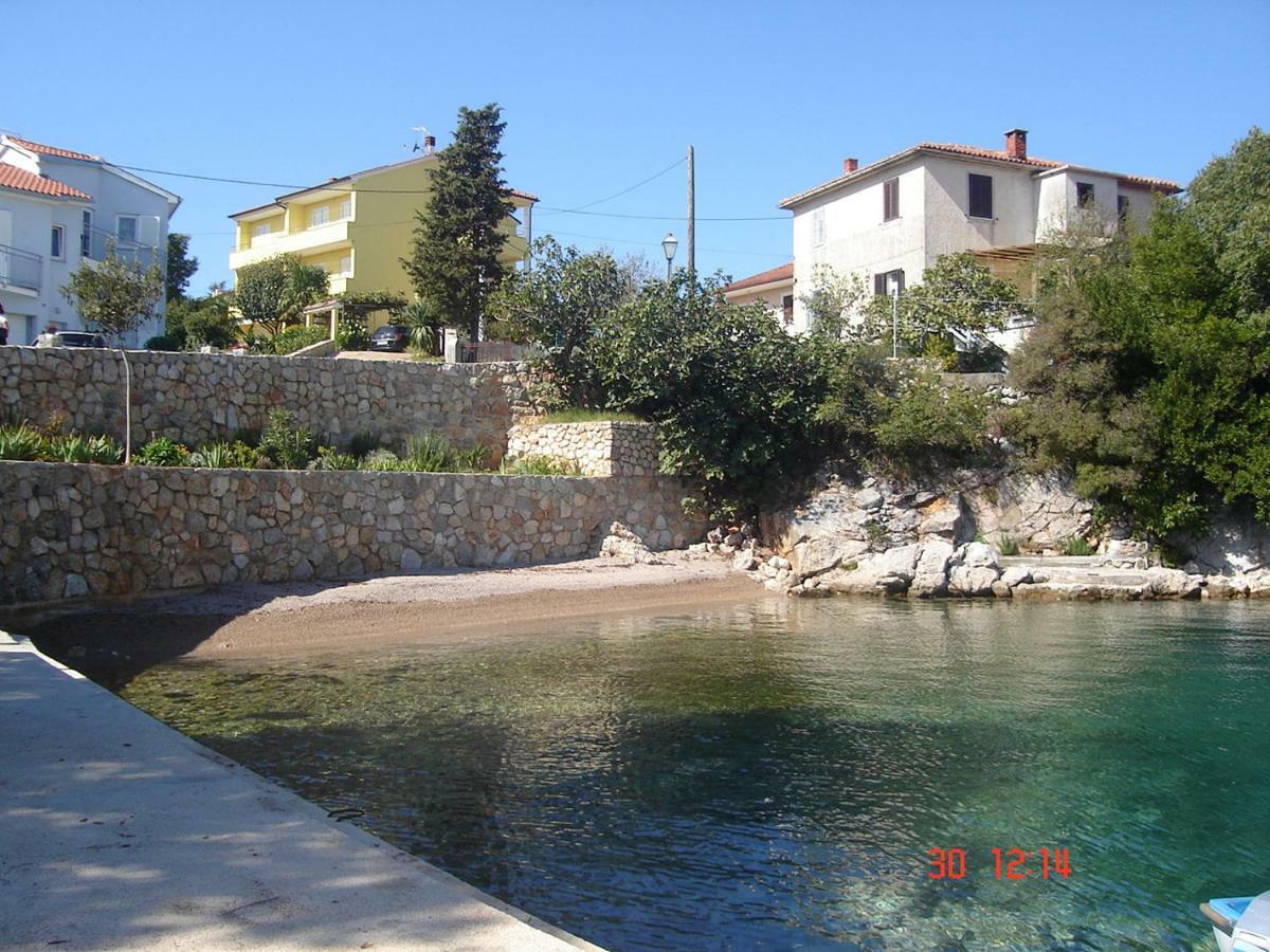 Vila Kraljica Malinska Εξωτερικό φωτογραφία