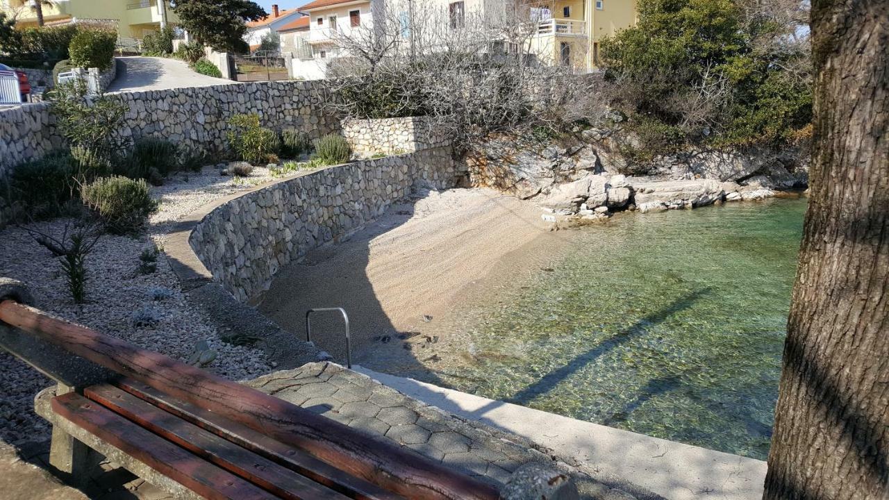 Vila Kraljica Malinska Εξωτερικό φωτογραφία